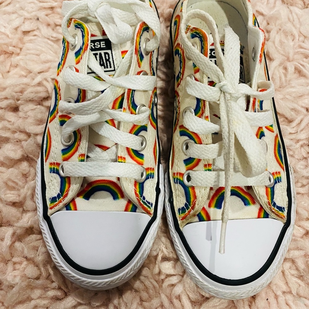 Converse - Picture 2 of 2